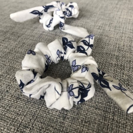Scrunchie Blå blomster Unikum
